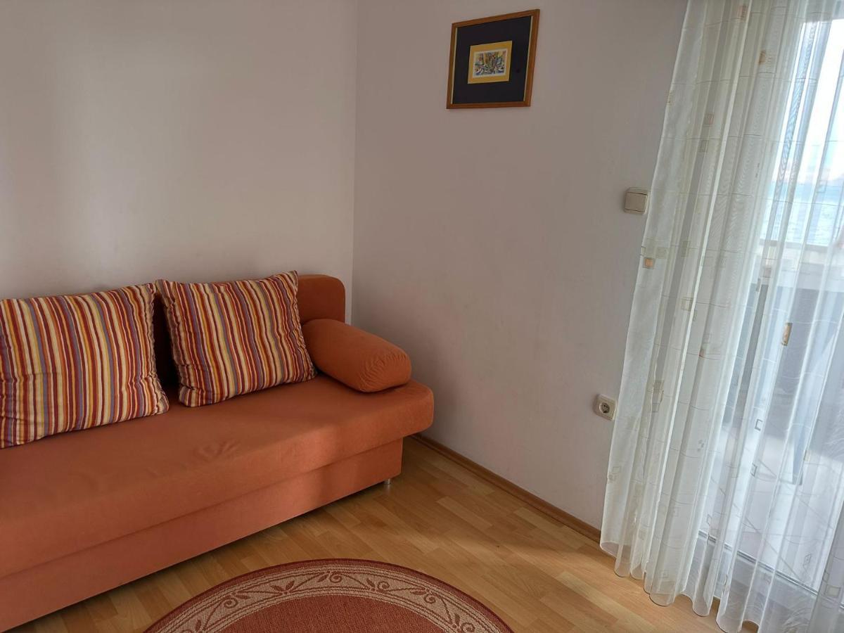 Apartmani Karlobag Eksteriør billede